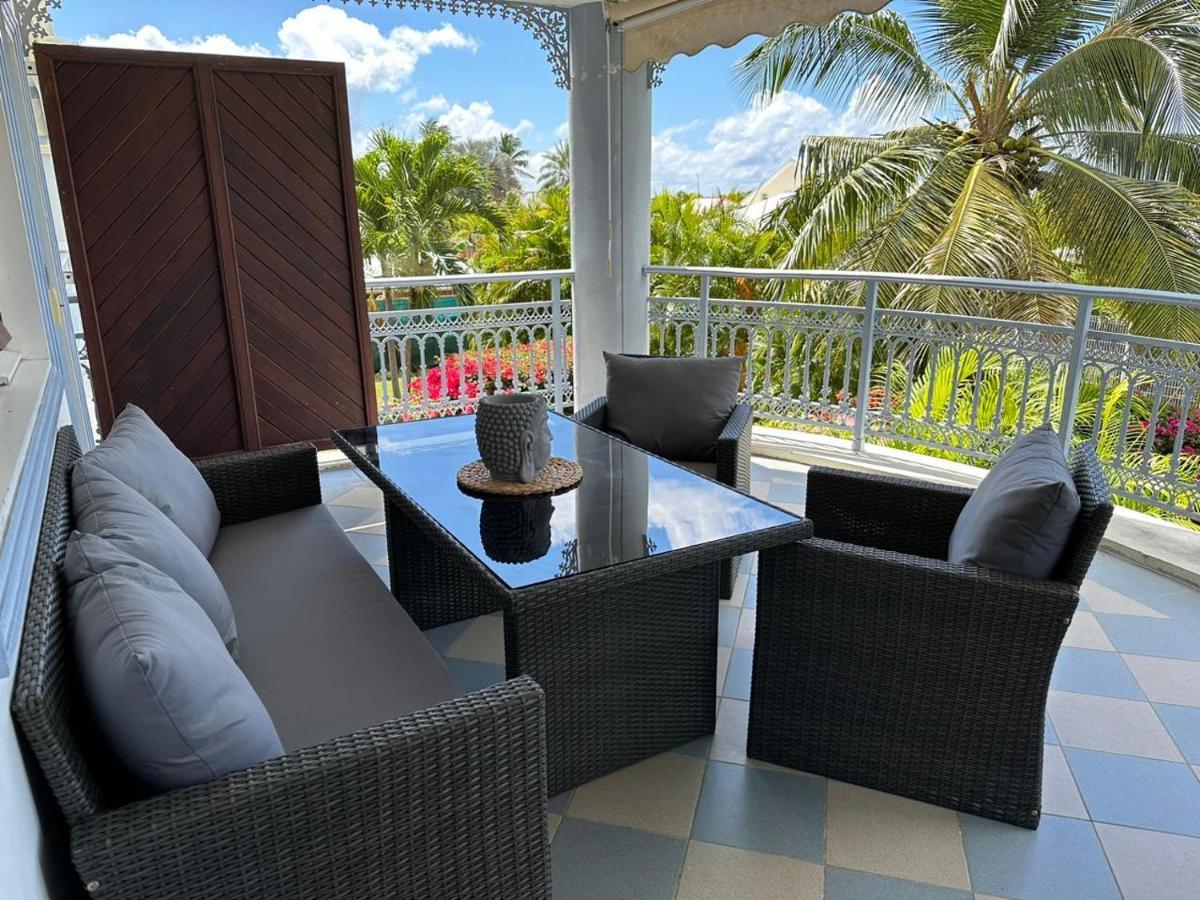 Grand Studio Zen Idealement Situe A Saint-Francois Avec Piscine Et Terrasse Exterior photo
